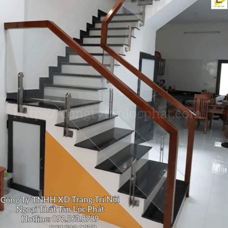 Cầu Thang Gỗ Cao Cấp Kính Cường Lực Chất Lượng
